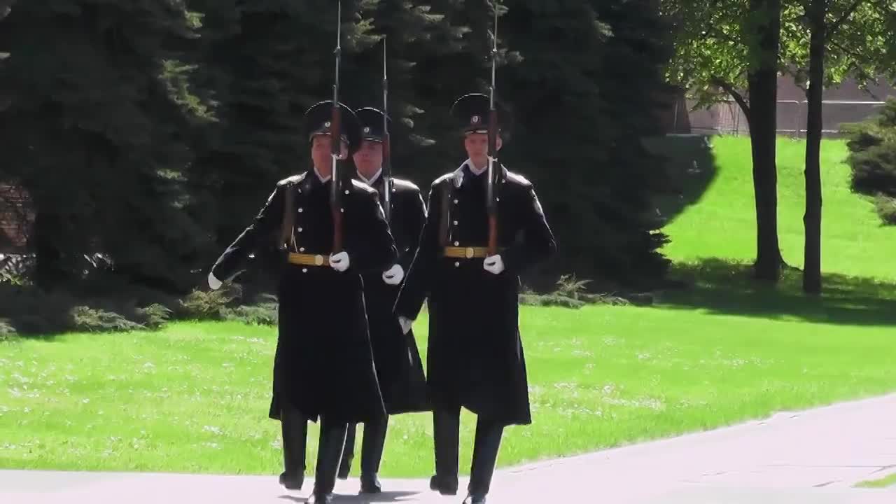 Депутат облсовета Виталий Рыбаков поздравляет ветеранов ВОВ и жителей Орловской области с Днём Победы