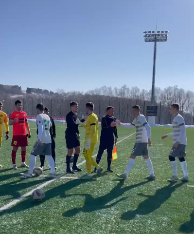 Не вытерпел и выбежал на поле. Заяц сегодня включился в первый контрольный матч с участием ФК "Орел"