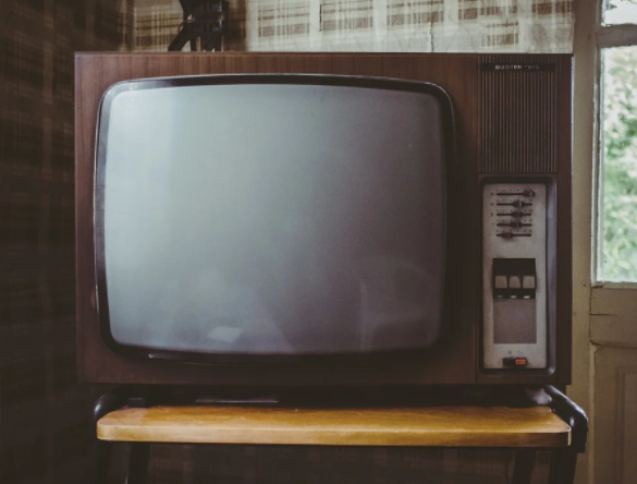 Орловчанин украл из дома знакомого телевизор, но затем вернул технику. Но теперь мужчина фигурант уголовного дела