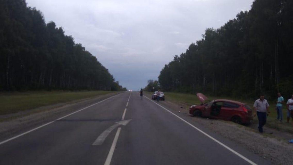 На Орловщине 23-летняя девушка превысила скорость и опрокинулась на иномарке