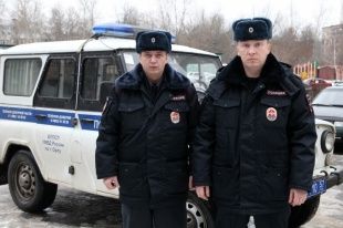 Орловские полицейские помогли спасти людей на пожаре