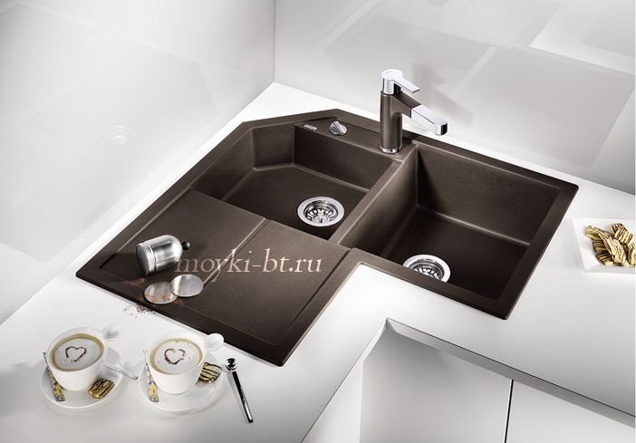 Выбираем на кухню угловую мойку правильно: актуальные нюансы