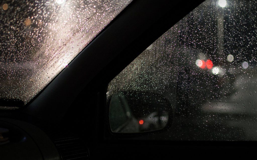 Двое орловчан пойдут под суд за стрельбу по девушкам из окна авто