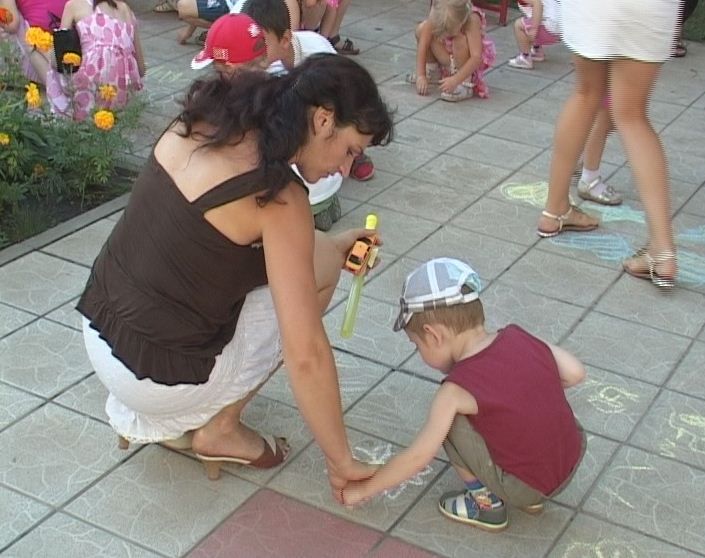 А на улице праздник!