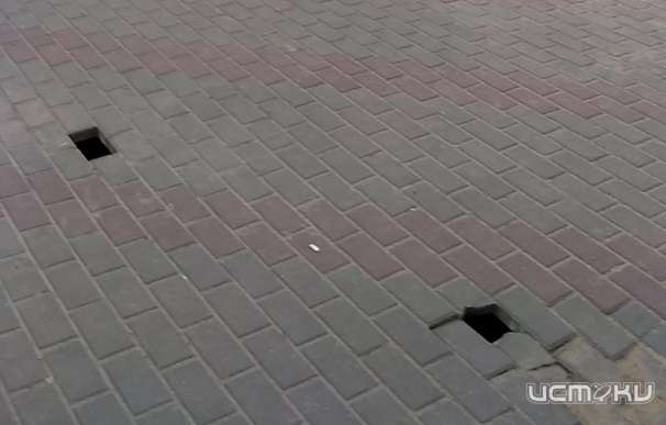 «Черная дыра бюджета»: в Орле под тротуарной плиткой оказалась пустота