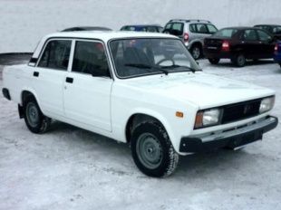 В Новодеревеньковском районе 26-летний парень угнал машину у местного жителя