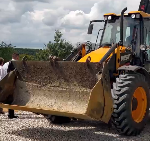 Дорожные работы на улице Орловских партизан продолжаются 