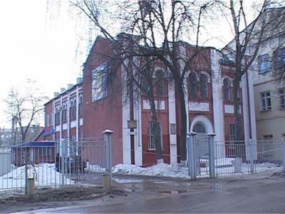 Верните синагогу евреям