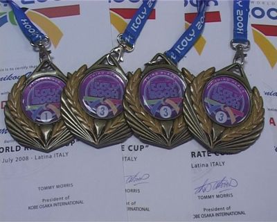 Золотые медали каратистов