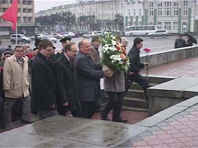 И Ленин такой молодой. Вот уже как 140 лет