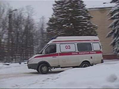 Ледяная наледь чуть не лишила жизни человека...