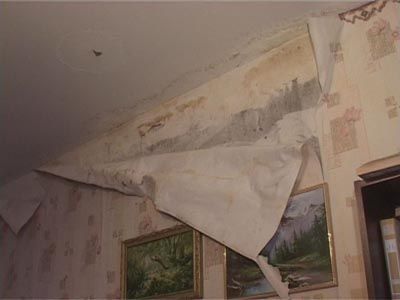 И снова течет крыша!