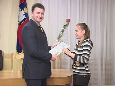 Горсовет наградил лучших журналистов