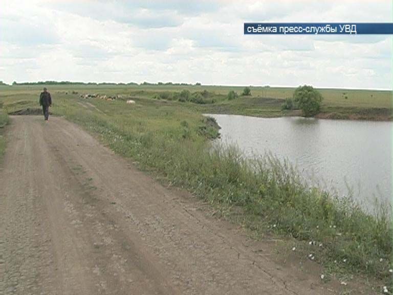 В Колпнянском районе машина упала в реку....