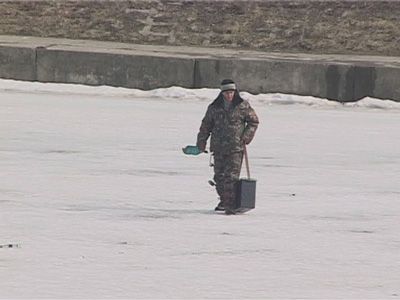 Провалился под лед