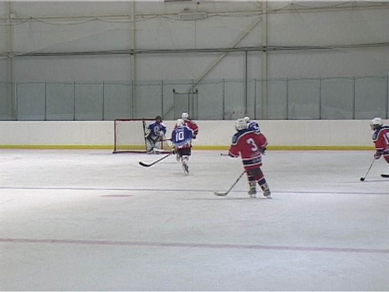 У хоккеистов открылся уже сезон