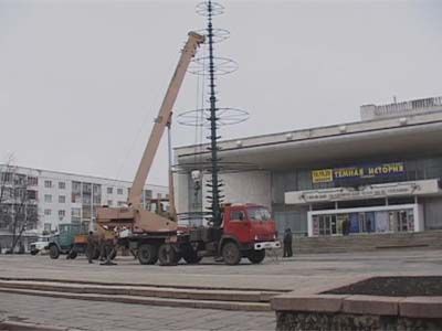 Установили главную елку города