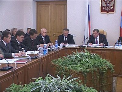 Гром и молнии в областной администрации