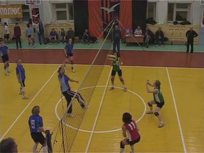 Завершился чемпионат города по волейболу