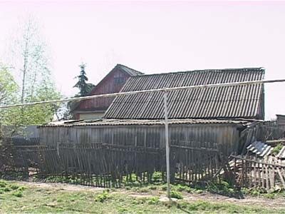 90-летний ветеран живет в полуразрушенном доме