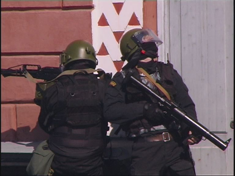 На Ж/Д вокзале захватили террористов....