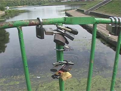 Традиции бывают разные...