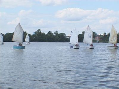 на всех парусах