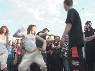 Уличные танцоры