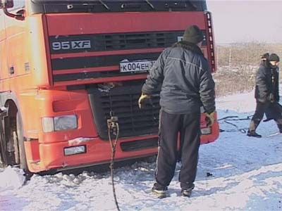 Бензовоз перевернулся