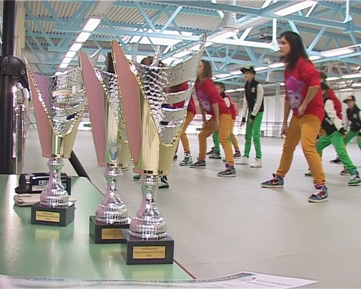dance2.jpg dance2.jpg