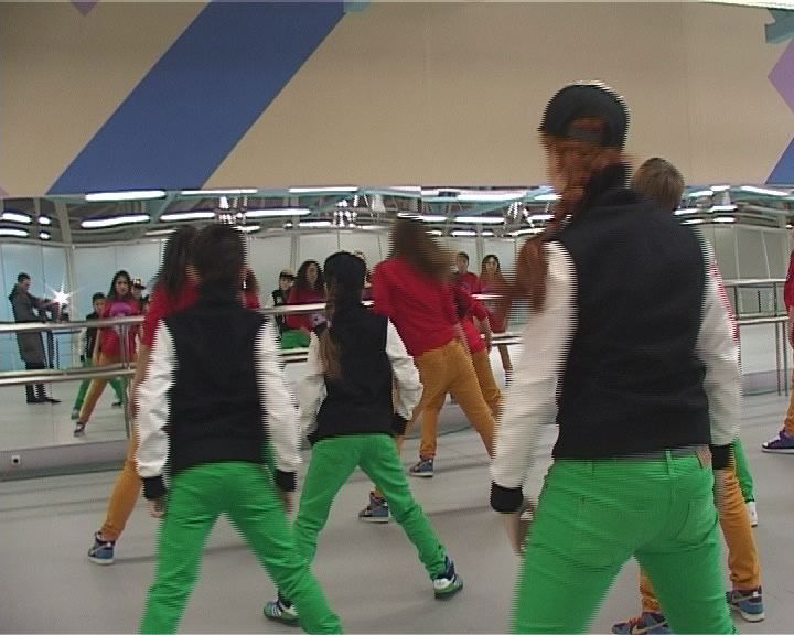 dance1.jpg dance1.jpg