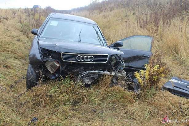 На Орловщине «Ауди» улетела с трассы в кювет