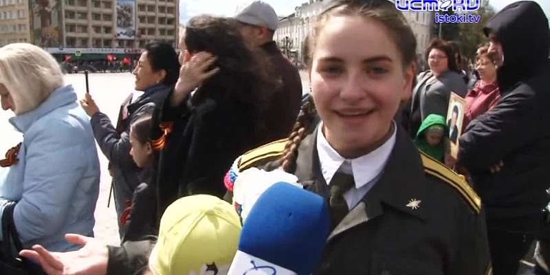 Праздник со слезами на глазах: сегодня на центральной площади города прошел парад в честь Дня Победы.