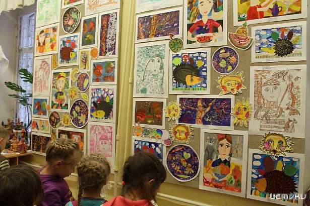 «В интересах детей»: в «Бунинке» открылась новая выставка