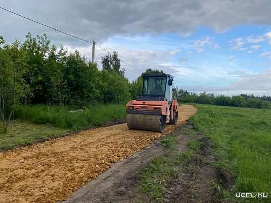В Орловской области начали ремонтировать дорогу к дому труженицы тыла