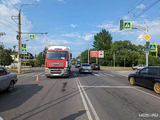 В Орле пьяный водитель на «МАНе» сбил пешехода