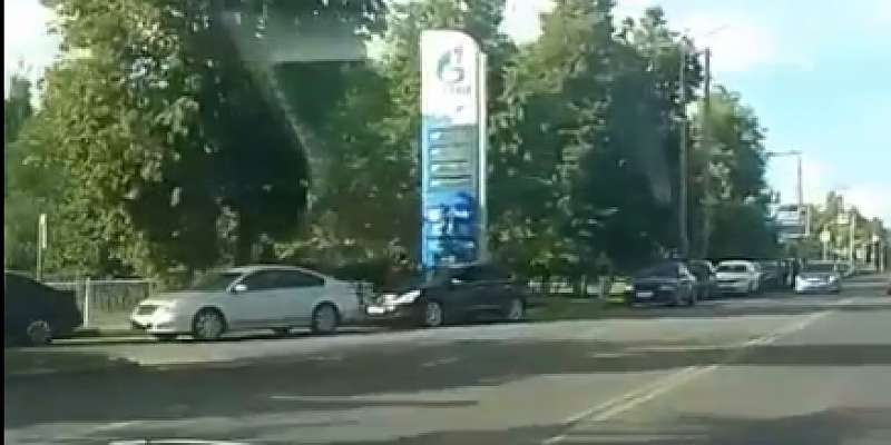Орловчанин проехался по заправкам в Орловской области и прислал нам видео