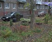 УК листву не убирает