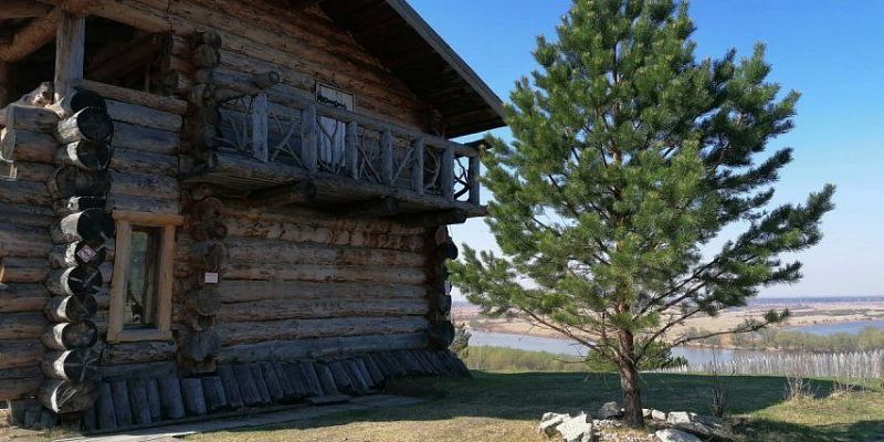 Избинг и глэмпинги: новый тренд летнего отдыха в России