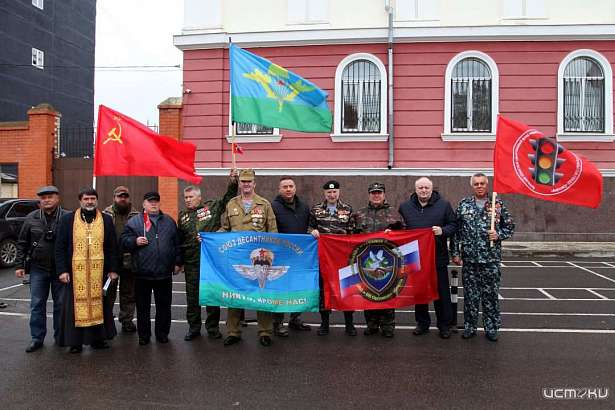 В Орле был дан старт социально-патриотическому автопробегу «Дорогами Великой Победы» по Орловской и Курской областям
