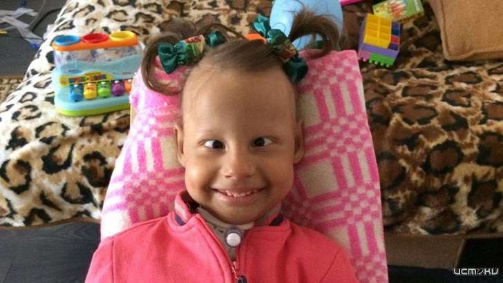 Синеет и молчит: объявлен сбор средств на генетический анализ для пятилетней орловчанки