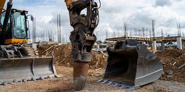 Навесное гидравлическое оборудование: выбор и применение на строительной площадке