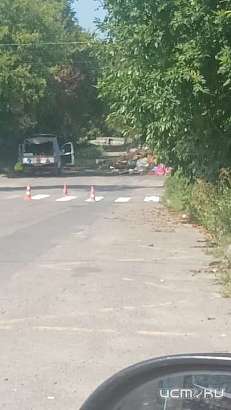 В Орле нанесли дорожную разметку около закрытого Колхозного моста