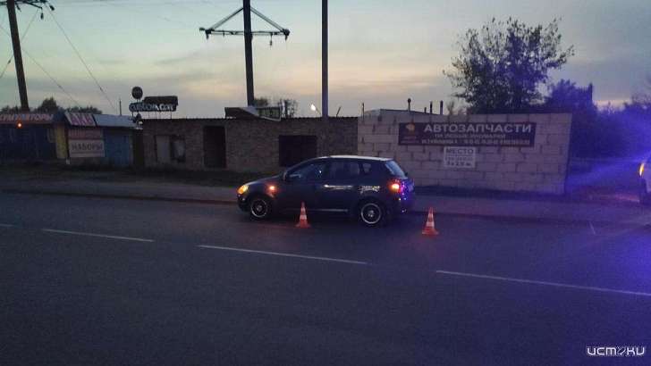 В Орле подросток попал под машину, перебегая дорогу в неположенном месте