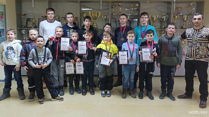 12 медалей: орловские грэпплеры достойно выступили на курском турнире