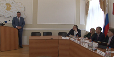 "Папка под мышкой, печать в кармане". Как иногородние подрядчики приезжают в орловский регион рассказали на профильном депутатском комитете