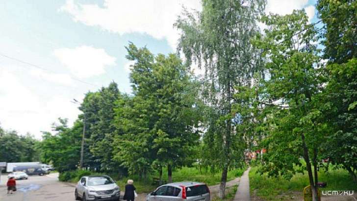 Орловчане забросали мусором сквер на ул. Приборостроительной