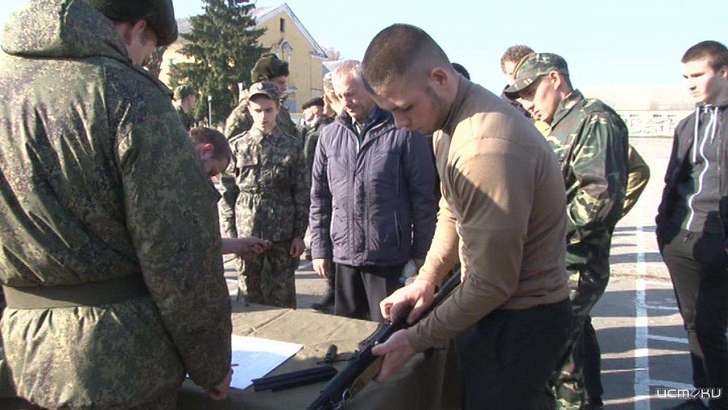 Орловской молодежи объяснили, почему в армии служить почетно Орловской молодежи объяснили, почему в армии служить почетно