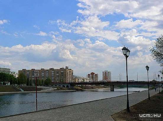 На орловской набережной просела плитка: что ждет юбилейный объект