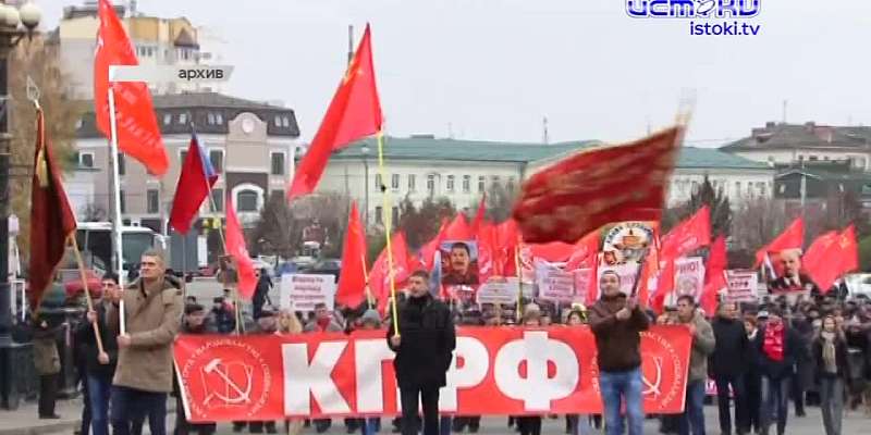 Мэр Орла примерил новую униформу, полицейский Дед Мороз поздравил орловчан на дорогах, а спасатели на днях принимали пополнение в отряд юных кадетов. ...